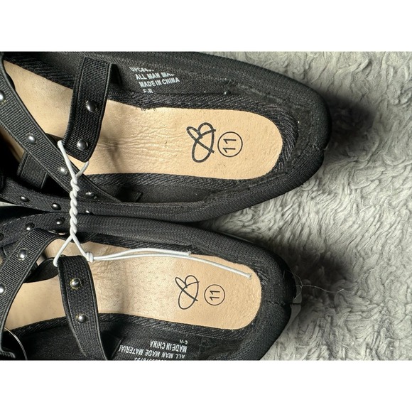 Little girls Ballet Flats with stud design size 11 NWT - Picture 4 of 6